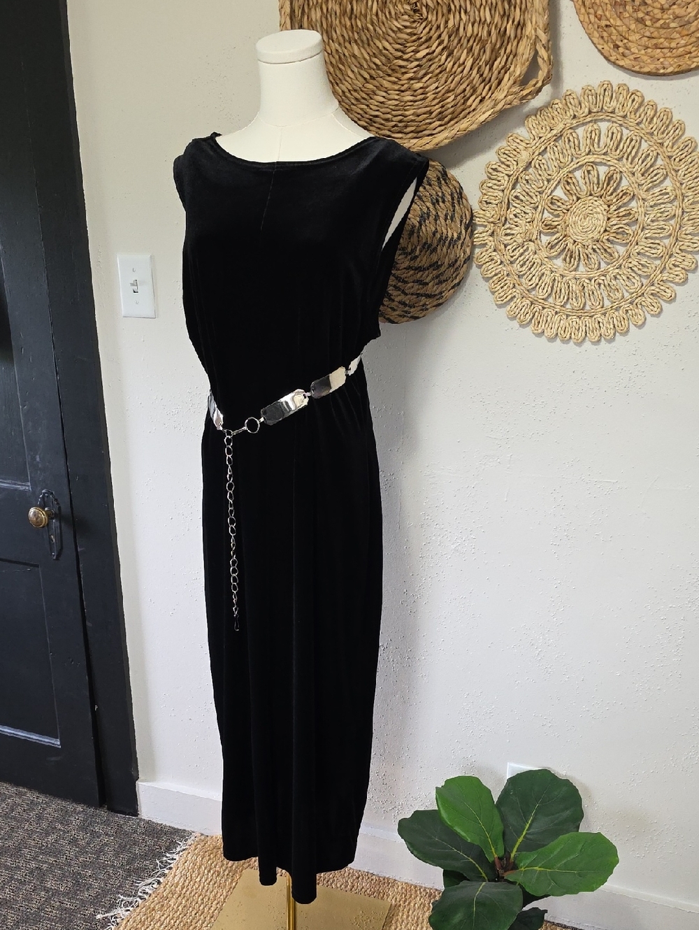 Vintage Black Velvet Sheath Sleeveless Maxi Dress Womens 18W Neutral Layer Goth
